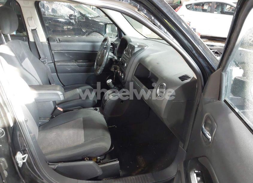 Photo 5 of 2012 Jeep Patriot LATITUDE (VIN 1C4NJPFB1CD716066)