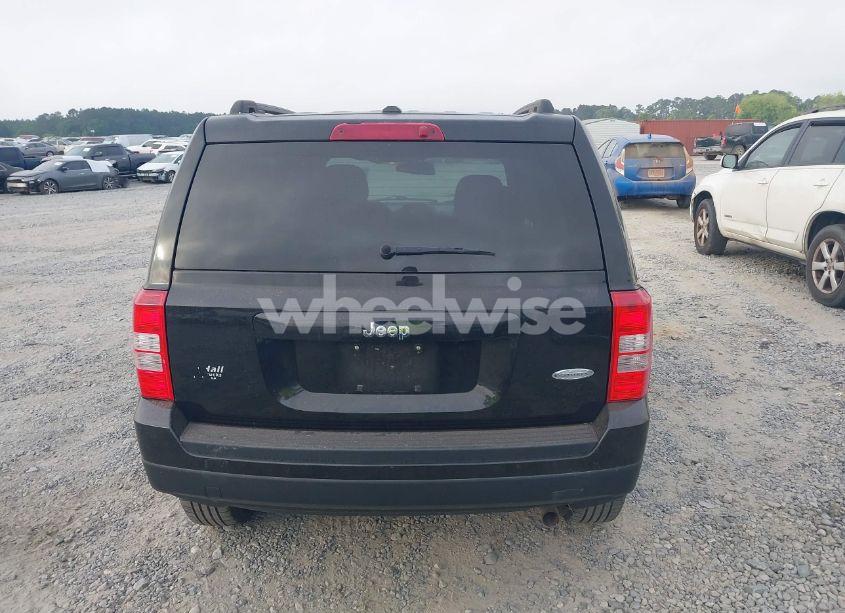 Photo 16 of 2016 Jeep Patriot LATITUDE (VIN 1C4NJPFB1GD651662)