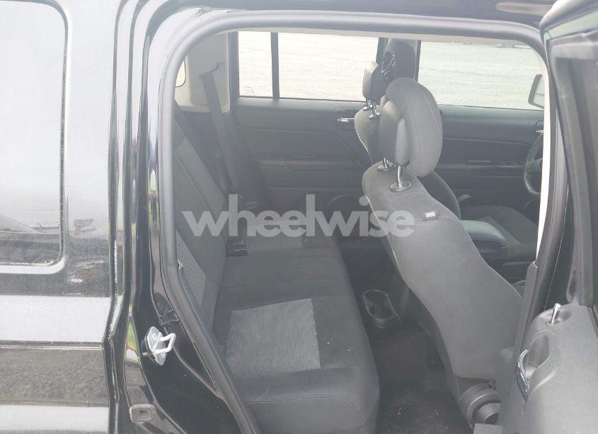 Photo 8 of 2016 Jeep Patriot LATITUDE (VIN 1C4NJPFB1GD651662)