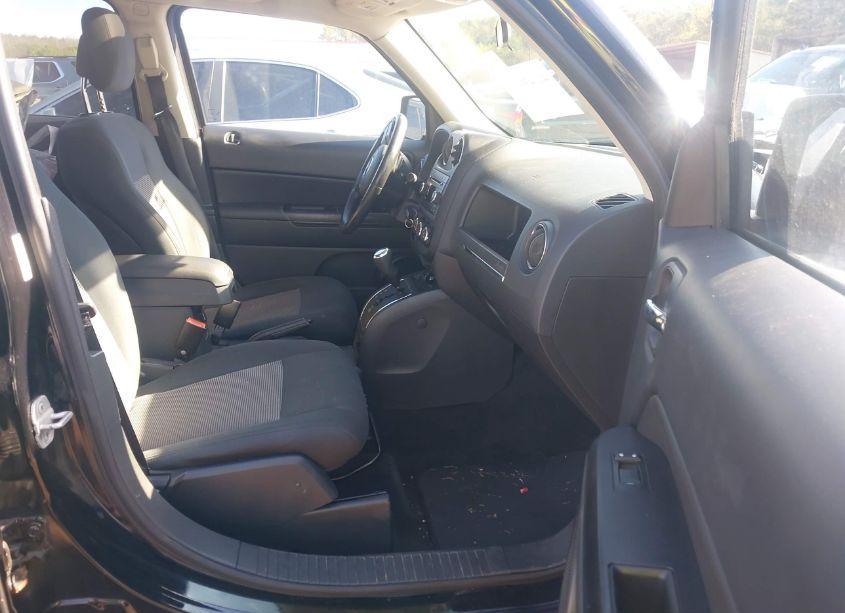 Photo 5 of 2012 Jeep Patriot LATITUDE (VIN 1C4NJPFB2CD652023)