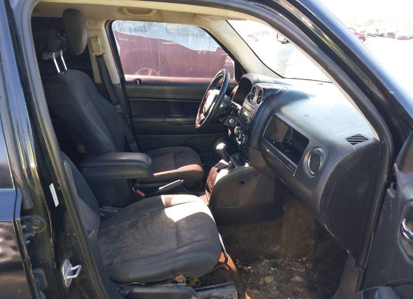 Photo 5 of 2013 Jeep Patriot LATITUDE (VIN 1C4NJPFB2DD116478)