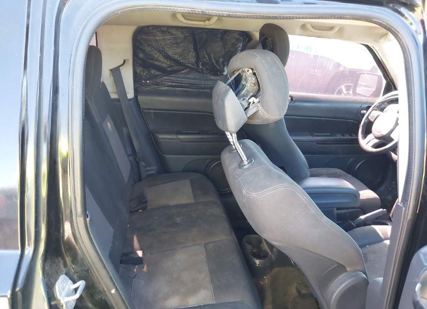 Photo 8 of 2013 Jeep Patriot LATITUDE (VIN 1C4NJPFB2DD116478)