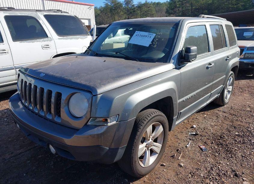 Photo 12 of 2013 Jeep Patriot LATITUDE (VIN 1C4NJPFB2DD166152)