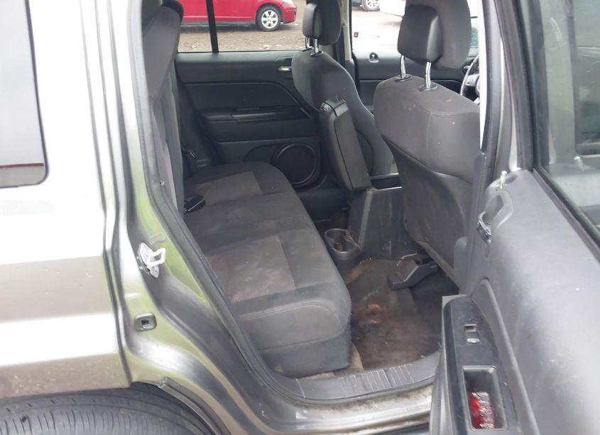 Photo 8 of 2013 Jeep Patriot LATITUDE (VIN 1C4NJPFB2DD166152)