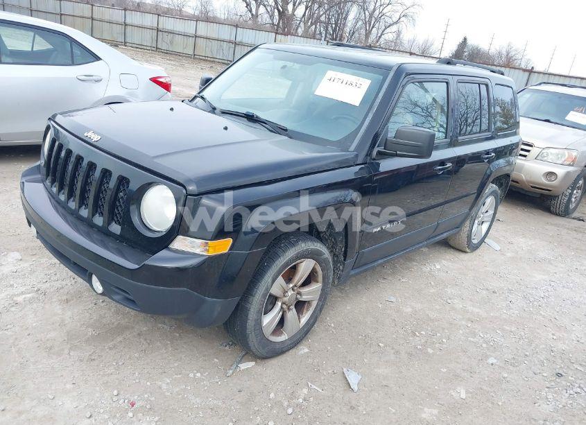 Photo 2 of 2013 Jeep Patriot LATITUDE (VIN 1C4NJPFB2DD233848)