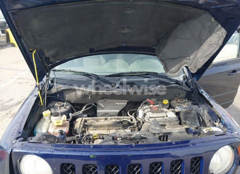 Photo 10 of 2014 Jeep Patriot LATITUDE (VIN 1C4NJPFB2ED912570)