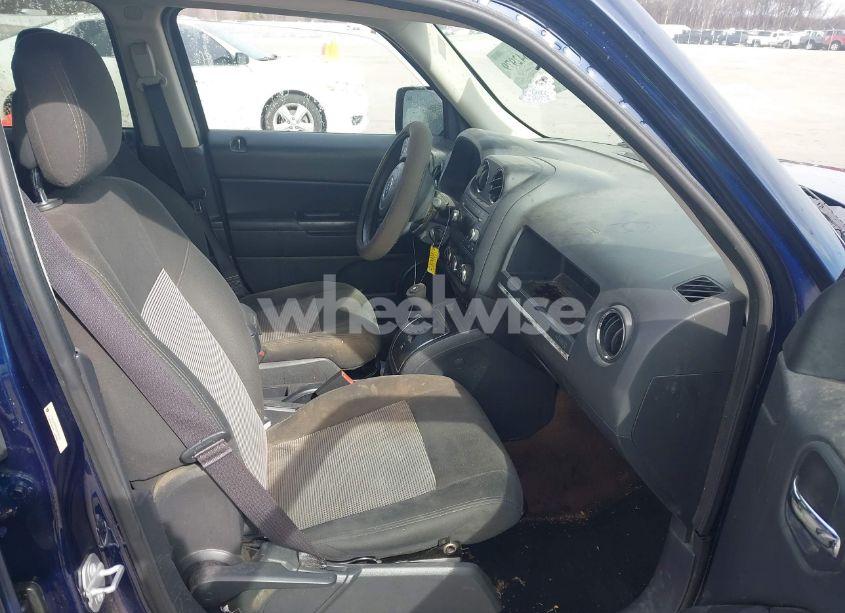 Photo 5 of 2014 Jeep Patriot LATITUDE (VIN 1C4NJPFB2ED912570)