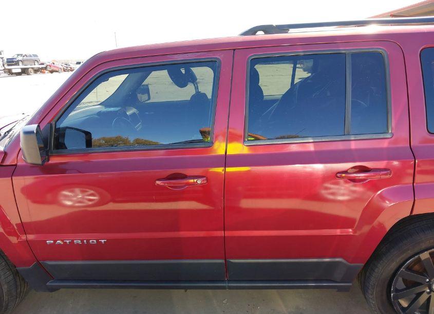 Photo 15 of 2015 Jeep Patriot LATITUDE (VIN 1C4NJPFB2FD240592)