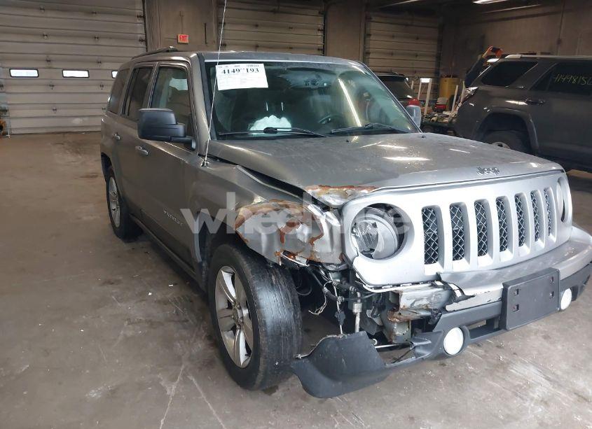 2016 Jeep Patriot LATITUDE (VIN 1C4NJPFB2GD590449) main photo
