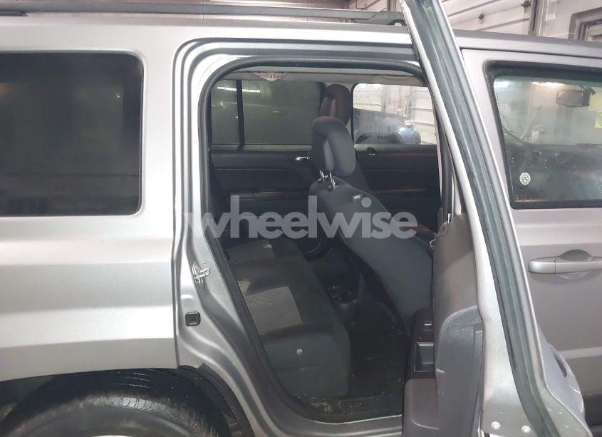 Photo 8 of 2016 Jeep Patriot LATITUDE (VIN 1C4NJPFB2GD590449)