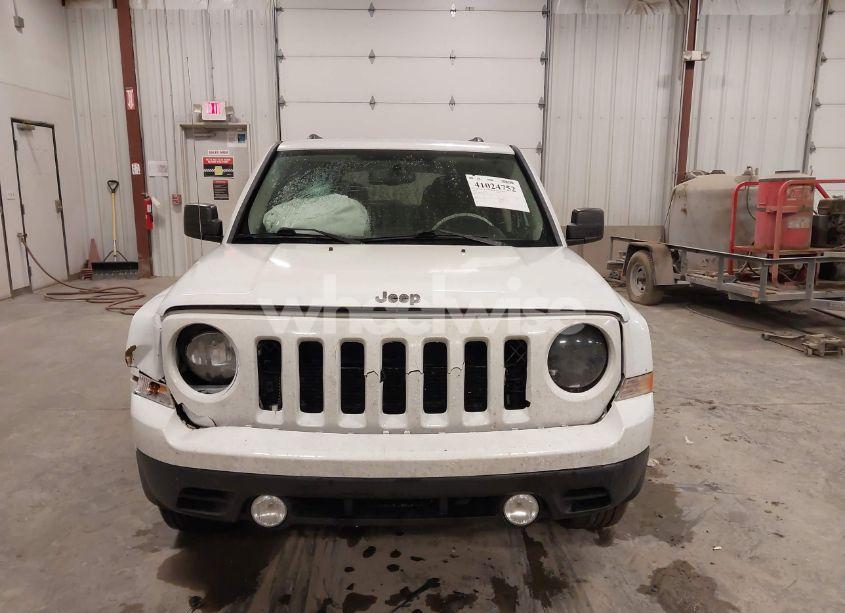 Photo 12 of 2016 Jeep Patriot LATITUDE (VIN 1C4NJPFB2GD620887)