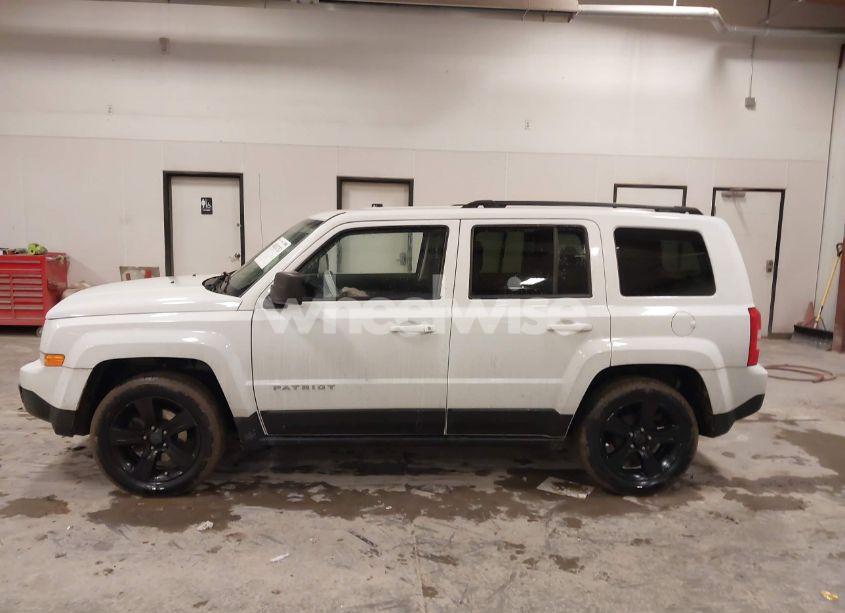 Photo 14 of 2016 Jeep Patriot LATITUDE (VIN 1C4NJPFB2GD620887)