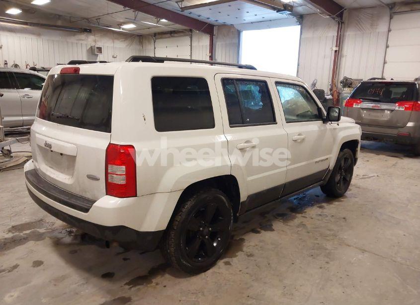 Photo 4 of 2016 Jeep Patriot LATITUDE (VIN 1C4NJPFB2GD620887)