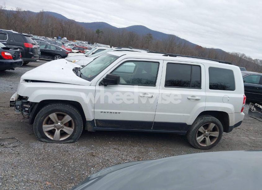 Photo 15 of 2017 Jeep Patriot LATITUDE FWD (VIN 1C4NJPFB2HD161944)
