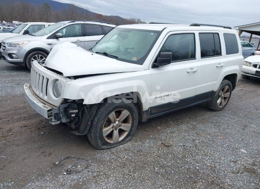 Photo 2 of 2017 Jeep Patriot LATITUDE FWD (VIN 1C4NJPFB2HD161944)