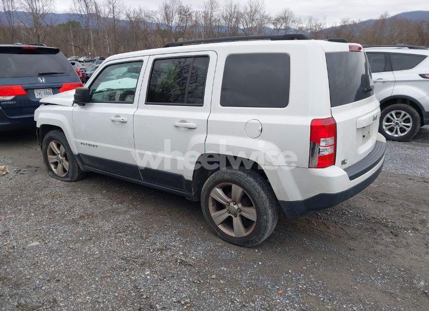 Photo 3 of 2017 Jeep Patriot LATITUDE FWD (VIN 1C4NJPFB2HD161944)