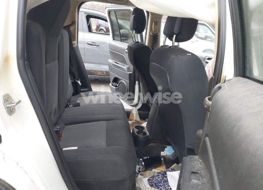 Photo 8 of 2017 Jeep Patriot LATITUDE FWD (VIN 1C4NJPFB2HD161944)