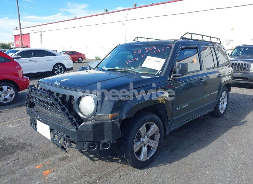 Photo 2 of 2013 Jeep Patriot LATITUDE (VIN 1C4NJPFB3DD169626)