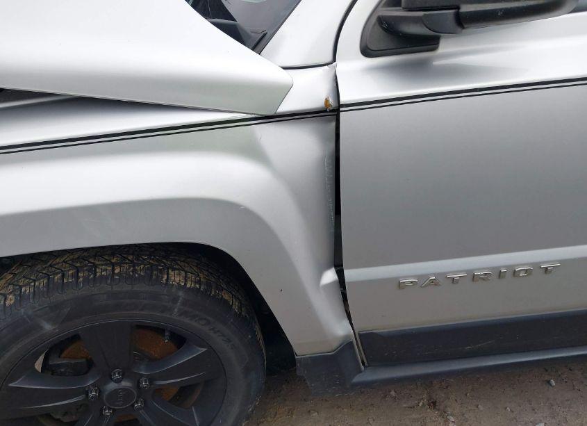 Photo 14 of 2014 Jeep Patriot LATITUDE (VIN 1C4NJPFB3ED560325)