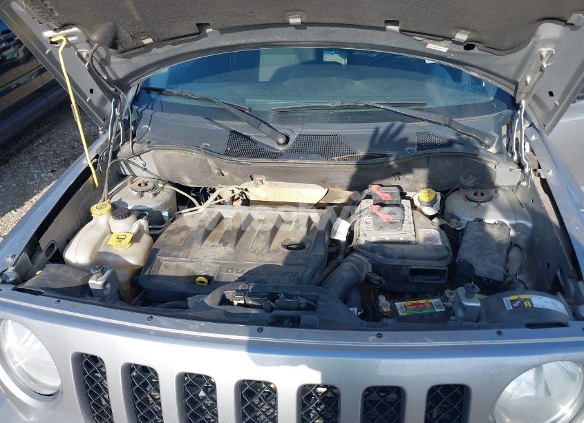 Photo 10 of 2014 Jeep Patriot LATITUDE (VIN 1C4NJPFB3ED905756)