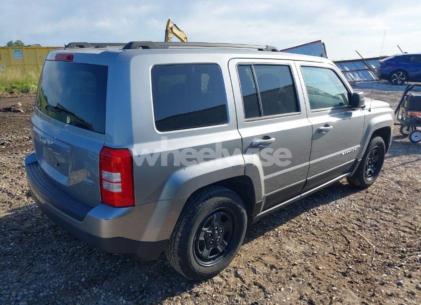 Photo 4 of 2014 Jeep Patriot LATITUDE (VIN 1C4NJPFB3ED905756)
