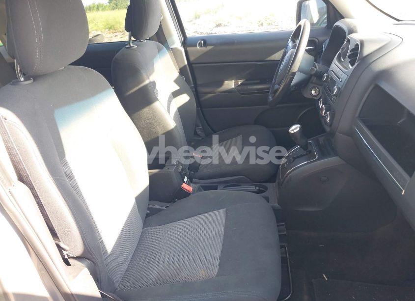 Photo 5 of 2014 Jeep Patriot LATITUDE (VIN 1C4NJPFB3ED905756)