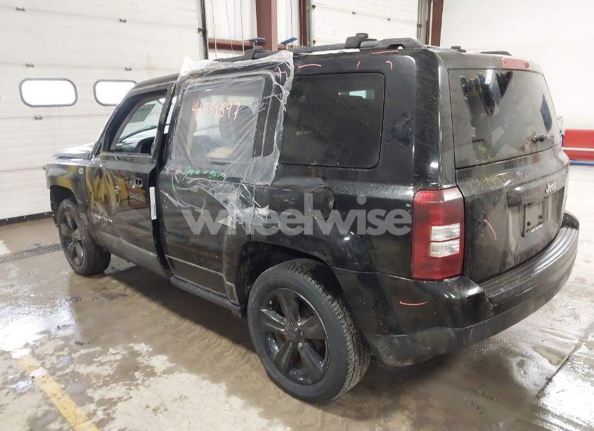 Photo 3 of 2014 Jeep Patriot LATITUDE (VIN 1C4NJPFB4ED645447)