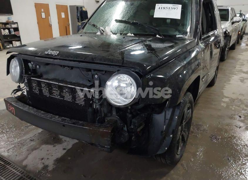 Photo 6 of 2014 Jeep Patriot LATITUDE (VIN 1C4NJPFB4ED645447)