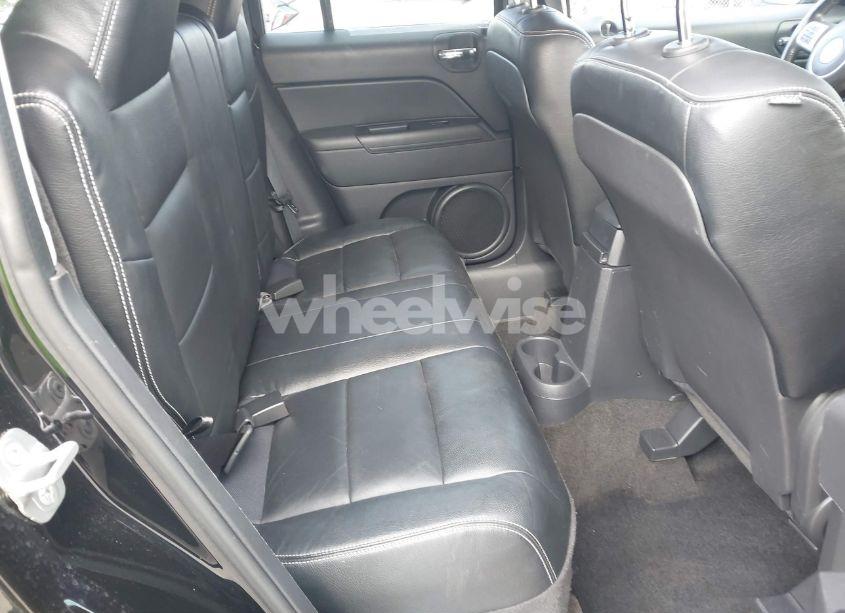 Photo 8 of 2014 Jeep Patriot LATITUDE (VIN 1C4NJPFB4ED819047)