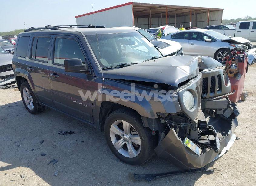 2015 Jeep Patriot LATITUDE (VIN 1C4NJPFB4FD185546) main photo
