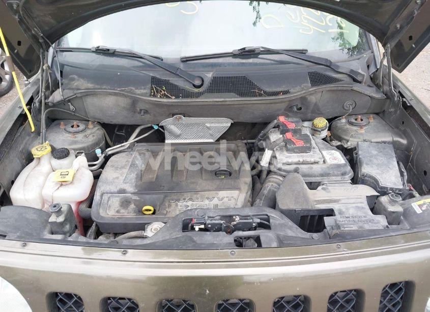 Photo 10 of 2015 Jeep Patriot LATITUDE (VIN 1C4NJPFB4FD203852)