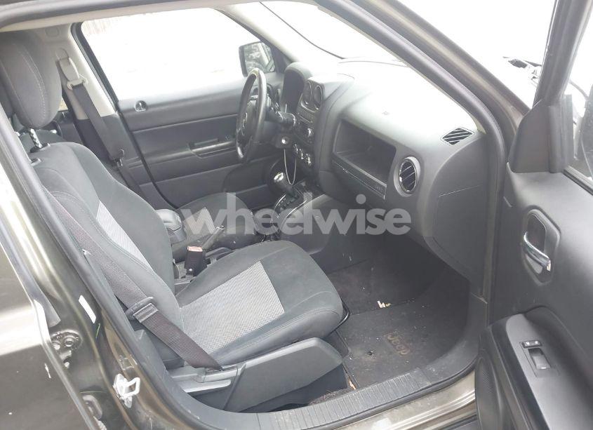 Photo 5 of 2015 Jeep Patriot LATITUDE (VIN 1C4NJPFB4FD203852)