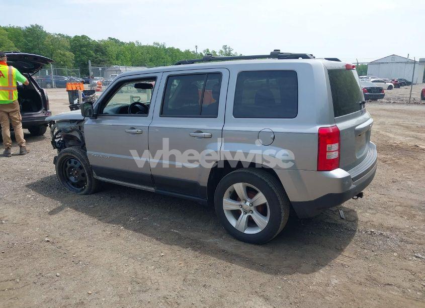 Photo 3 of 2017 Jeep Patriot LATITUDE FWD (VIN 1C4NJPFB4HD187459)