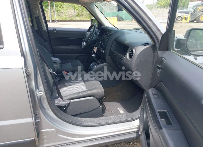 Photo 5 of 2017 Jeep Patriot LATITUDE FWD (VIN 1C4NJPFB4HD187459)