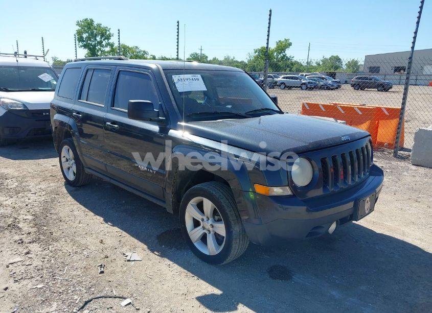 2014 Jeep Patriot LATITUDE (VIN 1C4NJPFB5ED624378) main photo