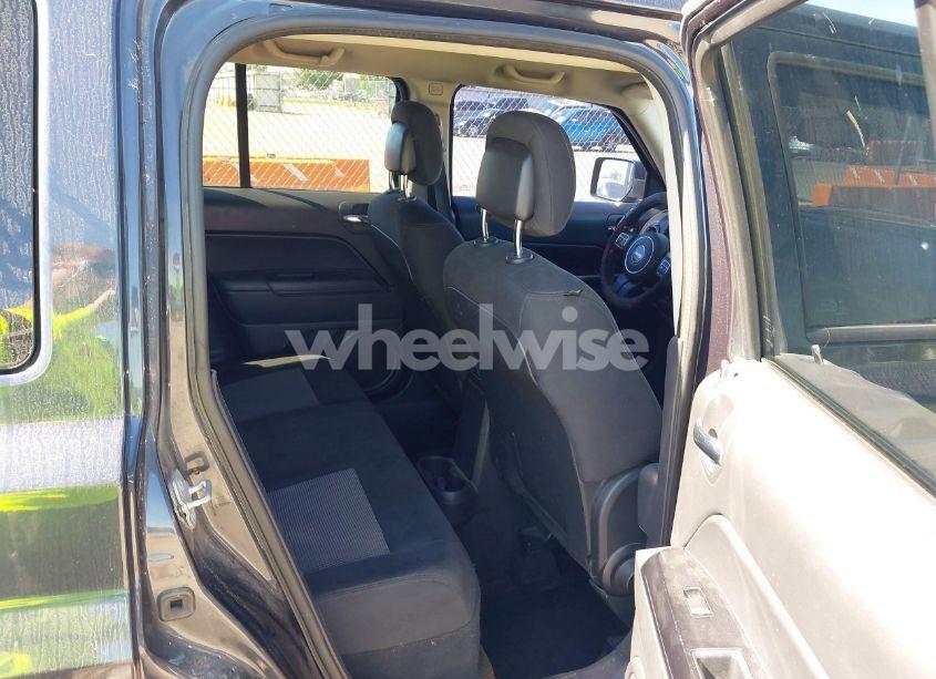 Photo 8 of 2014 Jeep Patriot LATITUDE (VIN 1C4NJPFB5ED624378)