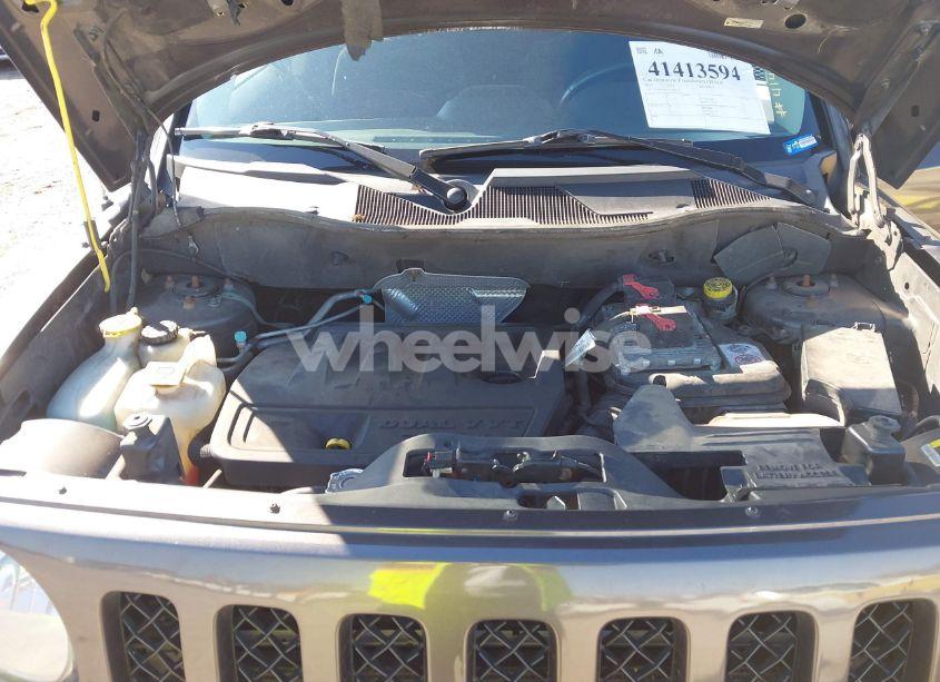 Photo 10 of 2014 Jeep Patriot LATITUDE (VIN 1C4NJPFB5ED917102)