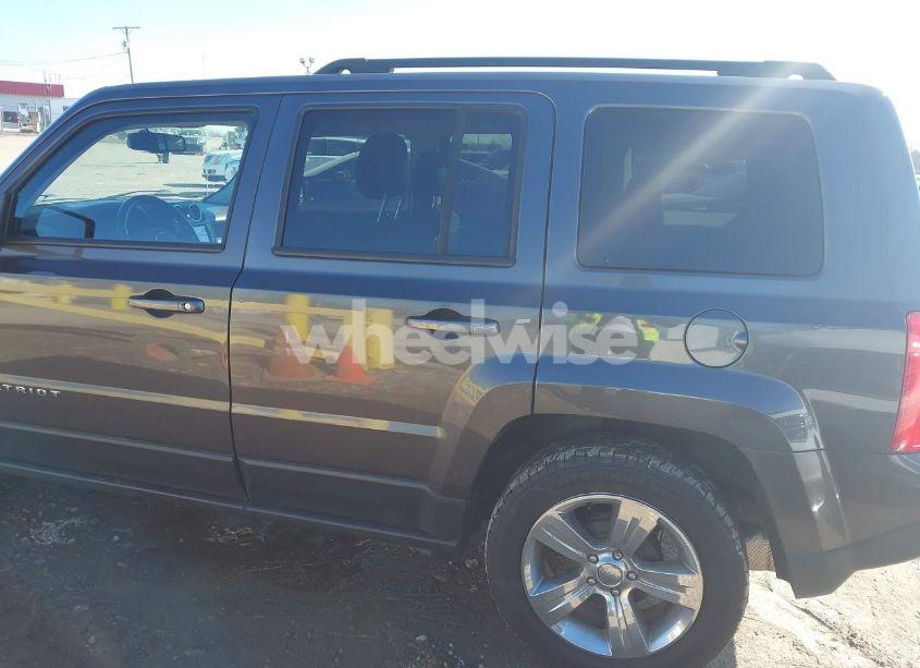 Photo 6 of 2014 Jeep Patriot LATITUDE (VIN 1C4NJPFB5ED917102)