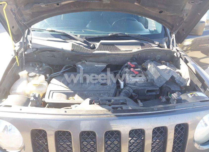 Photo 10 of 2016 Jeep Patriot LATITUDE (VIN 1C4NJPFB5GD577081)