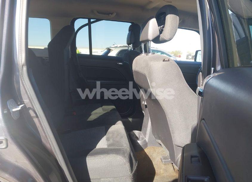 Photo 8 of 2016 Jeep Patriot LATITUDE (VIN 1C4NJPFB5GD577081)