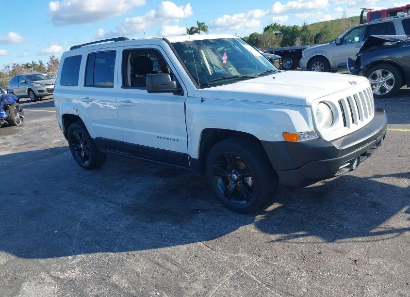 2013 Jeep Patriot LATITUDE (VIN 1C4NJPFB6DD102776) main photo