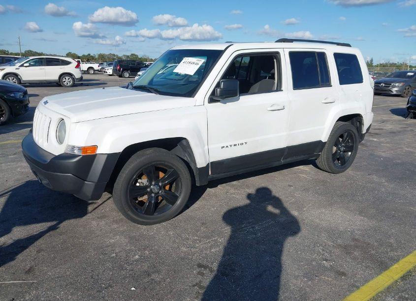 Photo 2 of 2013 Jeep Patriot LATITUDE (VIN 1C4NJPFB6DD102776)