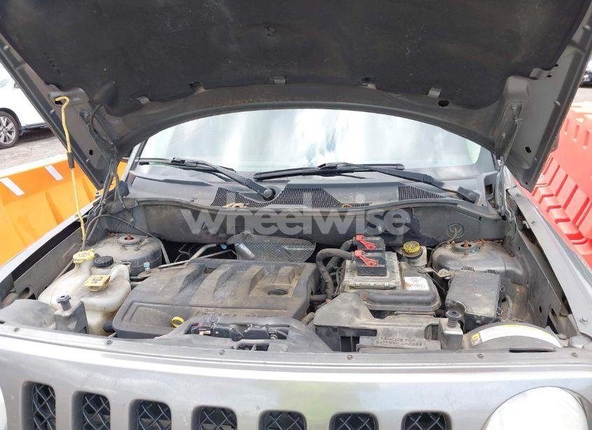 Photo 10 of 2013 Jeep Patriot LATITUDE (VIN 1C4NJPFB6DD187795)