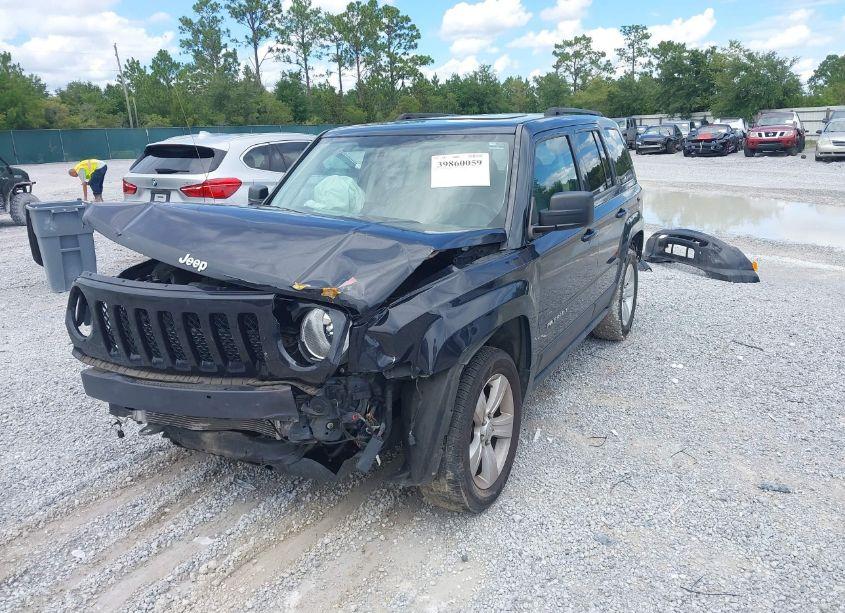 Photo 2 of 2014 Jeep Patriot LATITUDE (VIN 1C4NJPFB6ED606620)