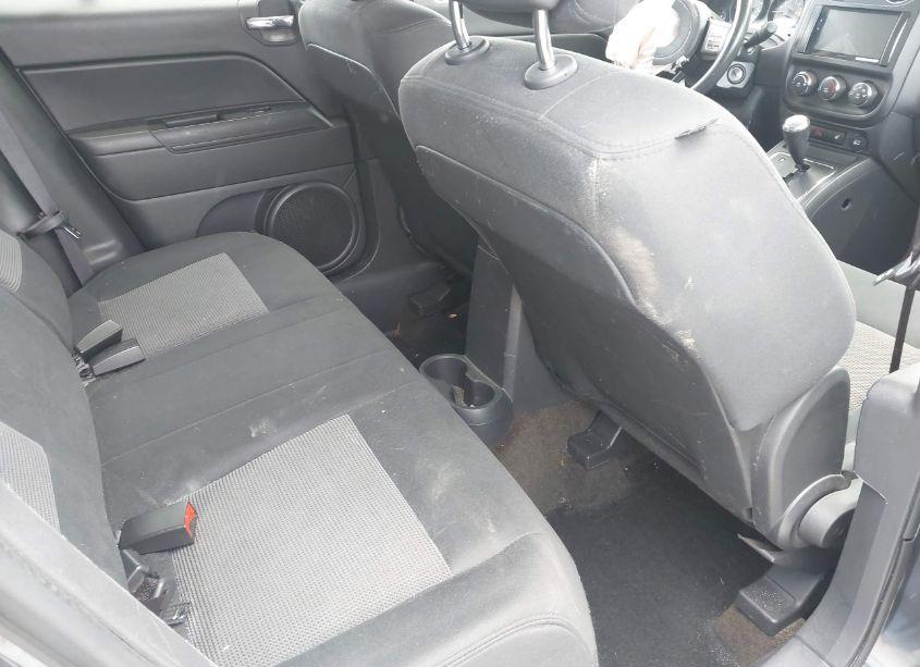 Photo 8 of 2014 Jeep Patriot LATITUDE (VIN 1C4NJPFB6ED606620)