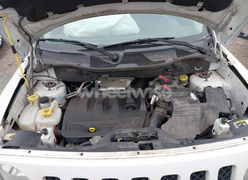 Photo 10 of 2015 Jeep Patriot LATITUDE (VIN 1C4NJPFB7FD120125)