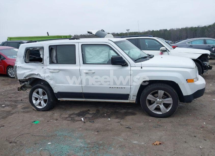 Photo 13 of 2015 Jeep Patriot LATITUDE (VIN 1C4NJPFB7FD120125)