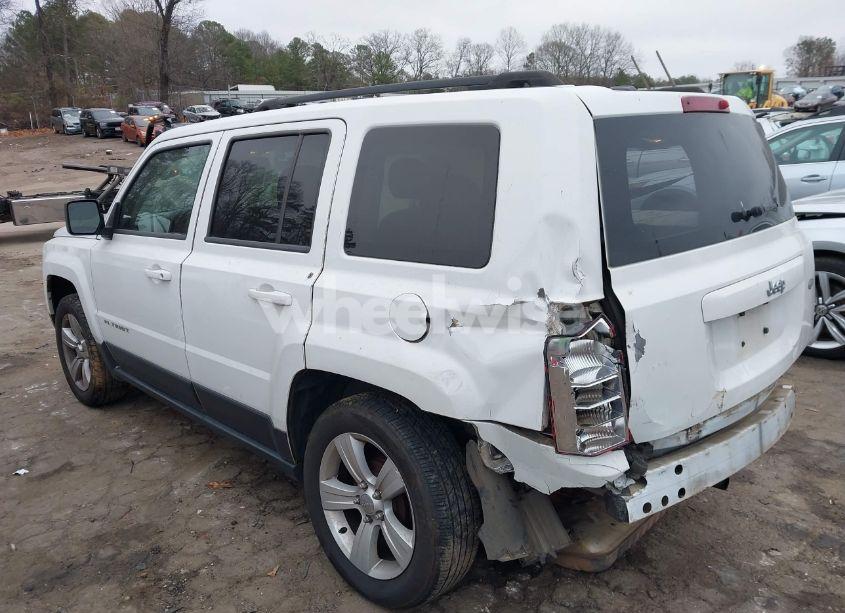 Photo 3 of 2015 Jeep Patriot LATITUDE (VIN 1C4NJPFB7FD120125)