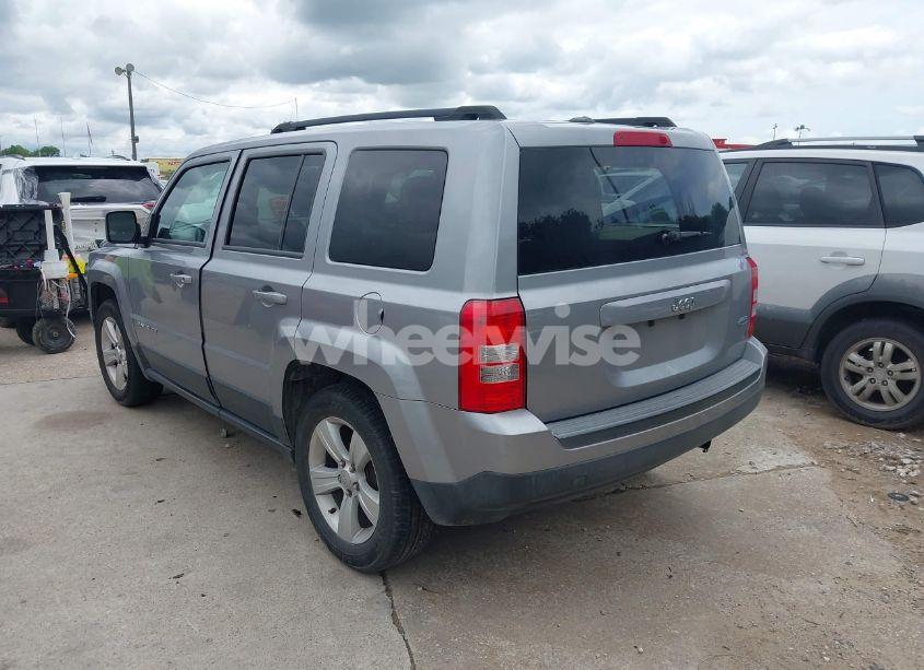 Photo 3 of 2016 Jeep Patriot LATITUDE (VIN 1C4NJPFB7GD576918)