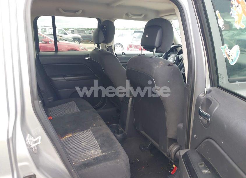 Photo 8 of 2016 Jeep Patriot LATITUDE (VIN 1C4NJPFB7GD576918)